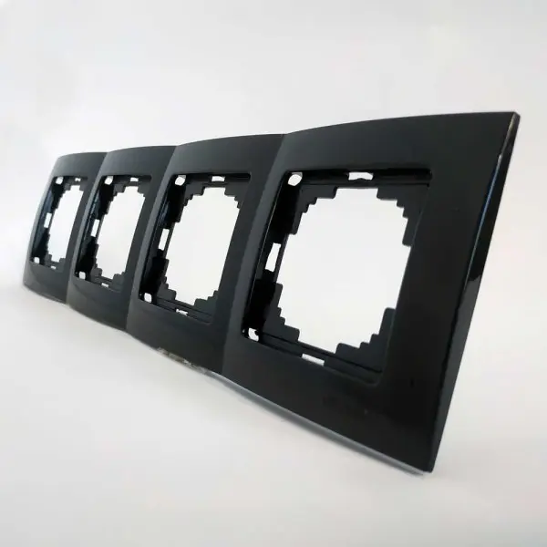 Рамка Nilson Touran черная 4-я ( 24220094 )