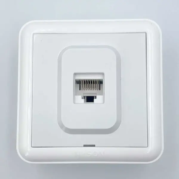 Розетка Nilson Unique біла комп'ютерна CAT5e RJ45 ( 28111044 ) - фото №1