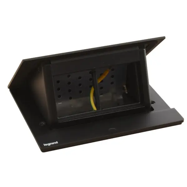 Лючок із висувним блоком Legrand на 4 модулі (654802) чорний