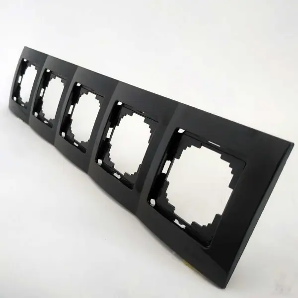 Рамка Nilson Touran черная 5-я ( 24220095 )