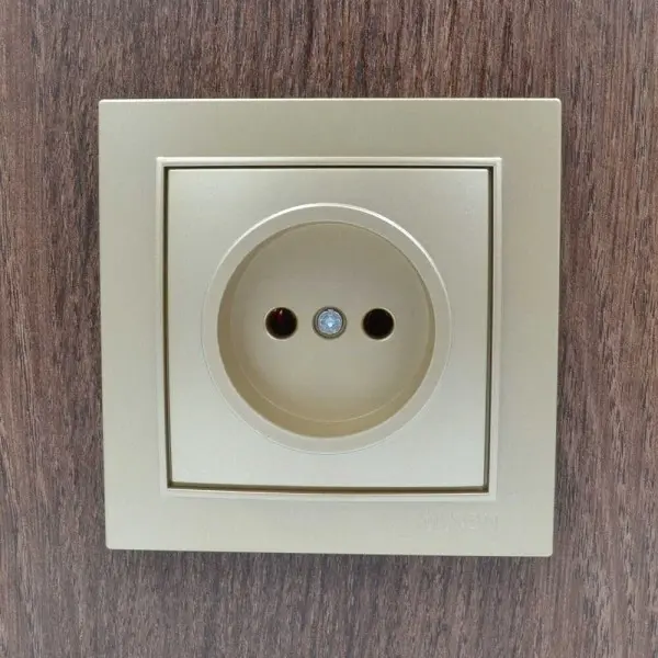 Розетка Nilson Thor золото 1-я без заземления ( 27151015 ) - фото №3