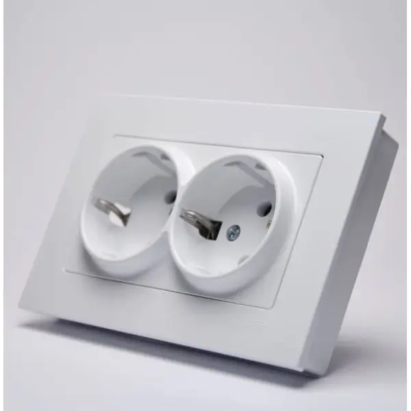 Розетка с з/к двойная Gunsan Eqona - фото №2