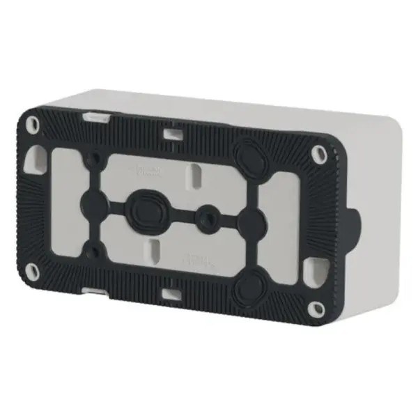 Накладной горизонтальный блок подрозетников Schneider Electric MUR39914 IP55 (белый) - фото №1 Накладной горизонтальный блок подрозетников Schneider Electric MUR39914 IP55 (белый) - фото №1