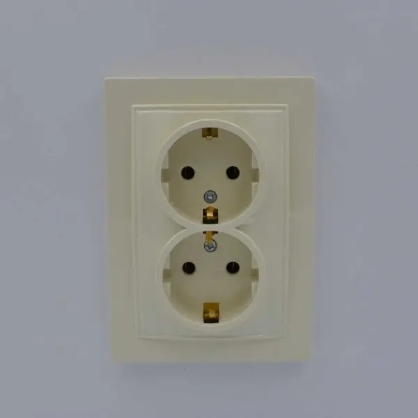 Розетка Nilson Thor кремовая 2-я с заземлением ( 27121025 ) - фото №3