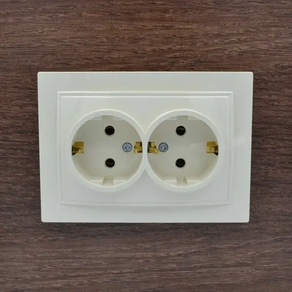 Розетка Nilson Thor кремовая 2-я с заземлением ( 27121025 ) - фото №5