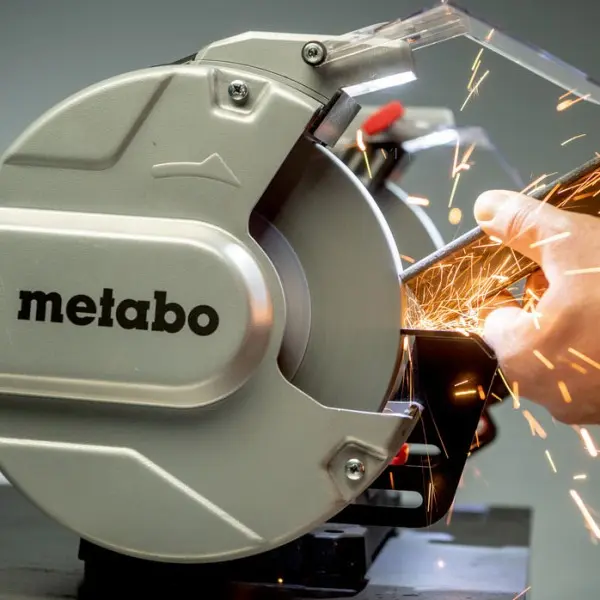 Точило Metabo DS 150 Plus диск 150мм 400Вт 2980 об/мин LED (604160000) - фото №3 Точило Metabo DS 150 Plus диск 150мм 400Вт 2980 об/мин LED (604160000) - фото №3