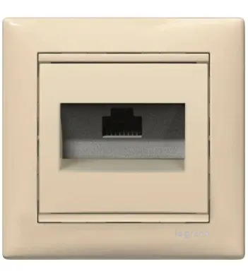 Механізм розетки комп'ютерної RJ-45 UTP Cat.5e Valena слонова кістка - фото №1 Механізм розетки комп'ютерної RJ-45 UTP Cat.5e Valena слонова кістка - фото №1