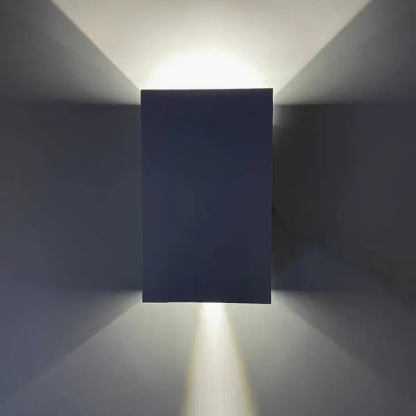 Светильник фасадный Violux JOKER 10W 3000-6500K 750Lm IP65 черный ( 500600 ) - фото №1