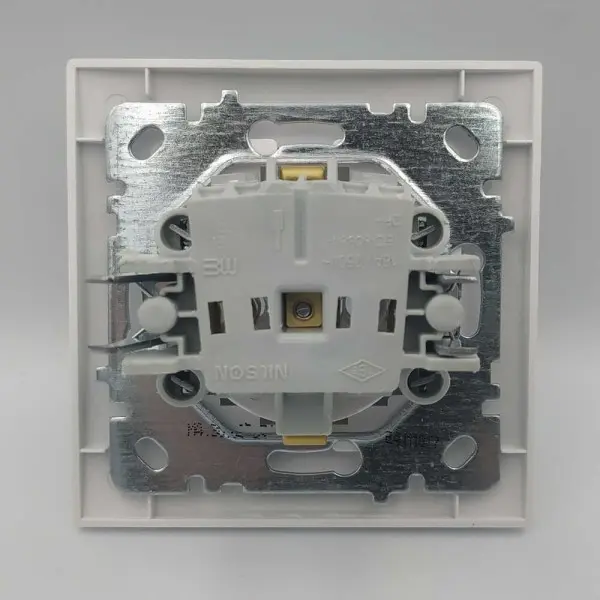 Розетка Nilson Touran біла 1-на з заземленням з кришкою ( 24111018 ) - фото №6