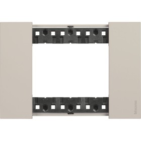 Рамка на 3 модуля Bticino Living Now KA4803KM (итальянский стандарт) песочная