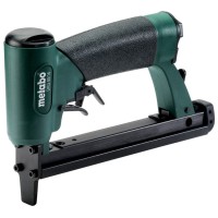 Пневматический скобозабивной пистолет Metabo DKG 80/16 5-7 Бар 0,34 л/у, скобы 4-16мм (601564500)