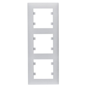 Вертикальна тримісна рамка Hager WL5632 Lumina-Intense 3X (срібляста)