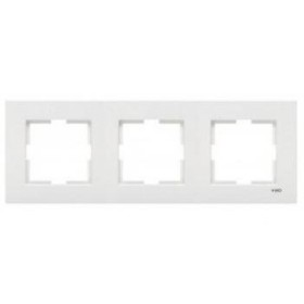 Рамка потрійна горизонтальна VIKO Karre біла