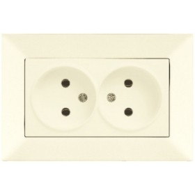 Розетка двойная Meridian, кремовый