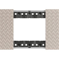 Рамка на 3 модуля Bticino Living Now KA4803MM (итальянский стандарт) оптик