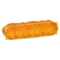 Установочная 4 местная коробка Batibox