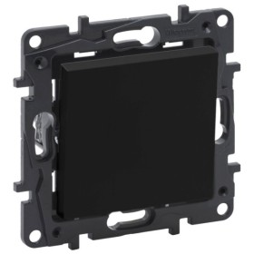 Одноклавишный проходной выключатель Legrand Niloe Step 10А зажимной механизм черный (863506)