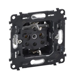 Механизм розетки с з/к Legrand Valena In`Matic