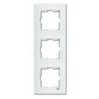 Рамка тройная вертикальная VIKO Karre белая