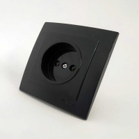 Розетка Nilson Touran чорна 1-на без заземлення ( 24221015 )