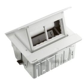 Лючок із висувним блоком Legrand на 4 модулі (654801) білий