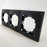 Рамка Nilson Touran чорна 3-на ( 24220093 )