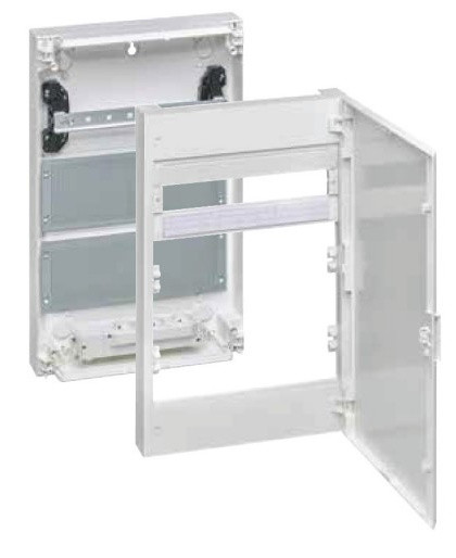 Трирядний мультимедійний щит Hager Vega VB318MP - фото №3