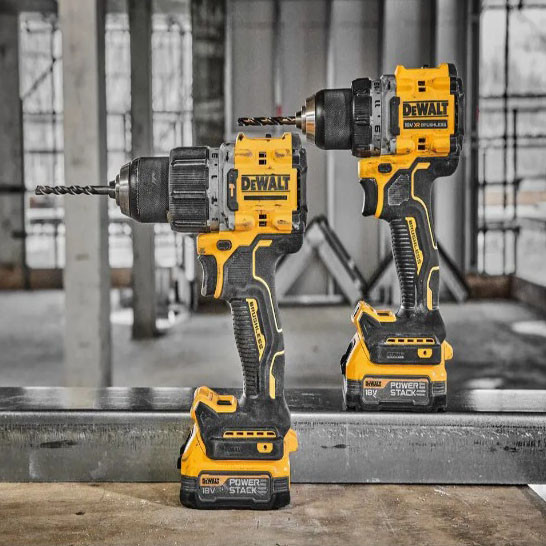 Ударная дрель-шуруповерт бесщеточная DeWALT DCD805E2T XR Li-Ion 18В 1,7Ач 90Нм патрон 13мм - фото №1