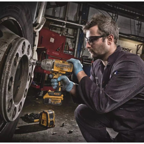 Безщітковий ударний гайковерт DeWALT DCF899HNT 18В - фото №4