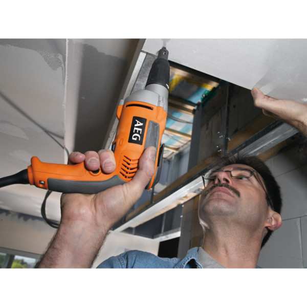 Мережевий шуруповерт AEG 4935413225 720Вт - фото №2