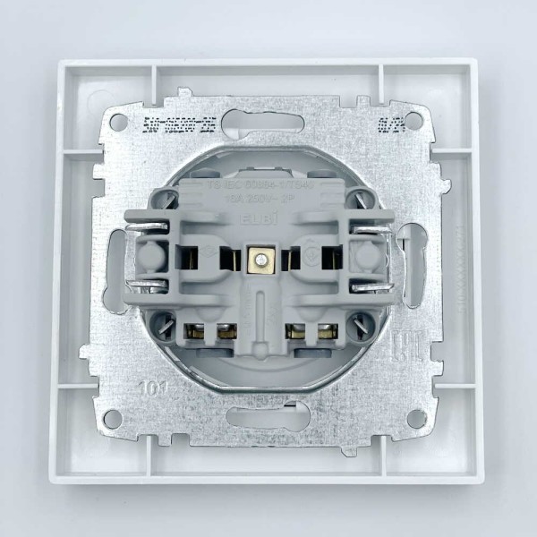 Розетка EL-BI VEGA белый мат 1-я без заземления ( 510-016200-215 ) - фото №3