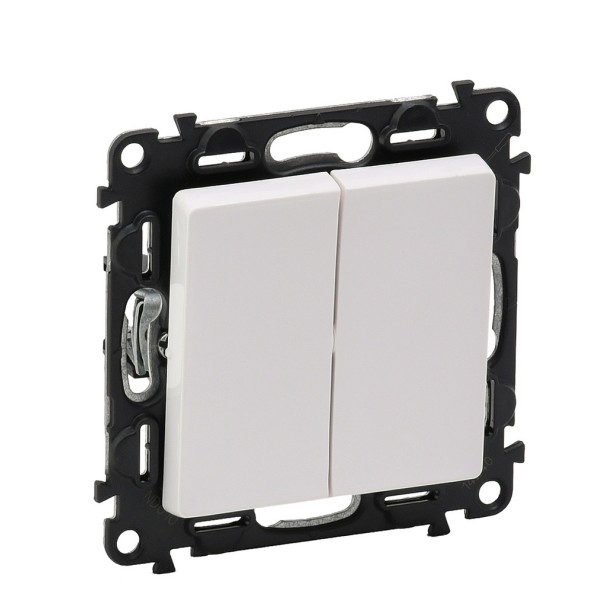 Вимикач Legrand Valena Life білий