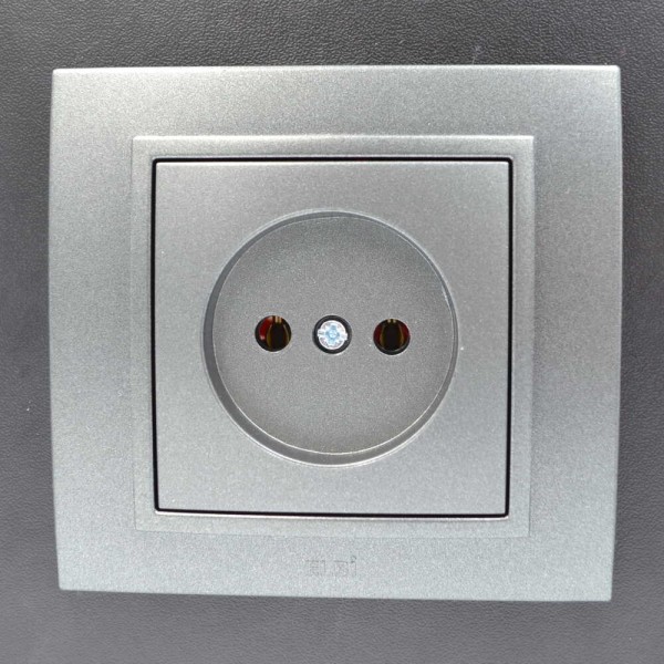 Розетка ELBI ZENA Silverline чорний металік 1-на без заземлення без рамки ( 609-011100-215 ) - фото №6