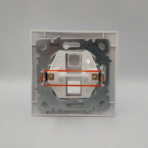 Розетка Nilson Touran горіх комп'ютерна CAT5e RJ45 ( 24271044 ) - фото №1