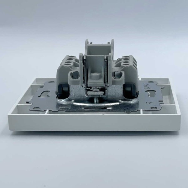 Вимикач EL-BI VEGA білий мат 3-кл ( 510-016200-254 ) - фото №3