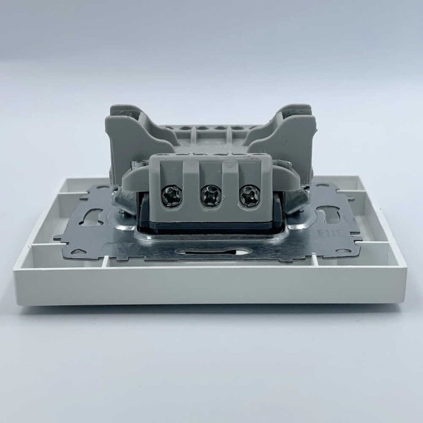 Вимикач EL-BI VEGA білий мат 3-кл ( 510-016200-254 ) - фото №4