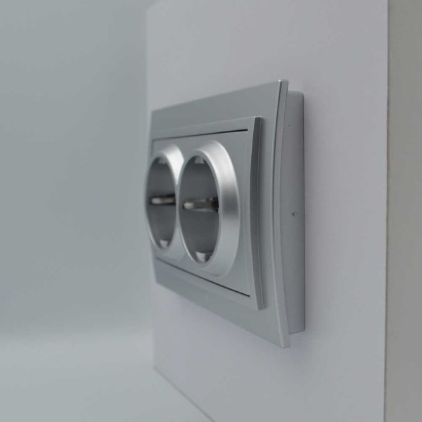 Розетка ELBI ZENA Silverline сірий металік 2-на з заземленням ( 500-011000-907 ) - фото №1