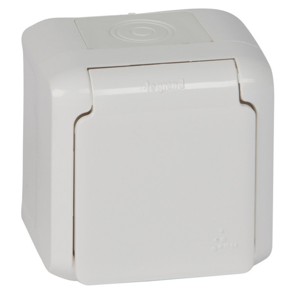 Розетка 2К+З Legrand Forix белая