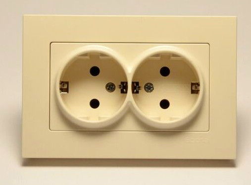 Розетка с з/к двойная Gunsan Eqona крем - фото №1