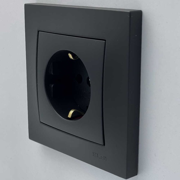 Розетка EL-BI VEGA чорний мат 1-на з заземленням ( 510-014800-217 ) - фото №2