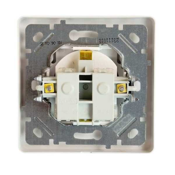 Розетка Nilson Selene біла 1-на з заземленням з кришкою ( 23111018 ) - фото №3