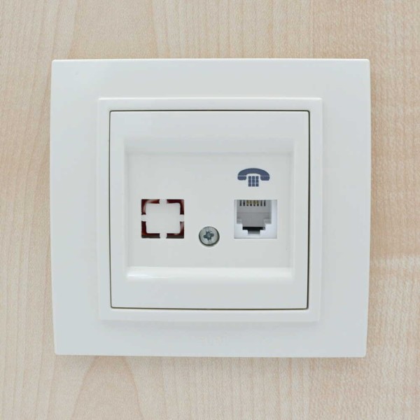 Розетка ELBI ZENA кремовая телефонная 1-я без рамки ( 609-010300-221 ) - фото №7