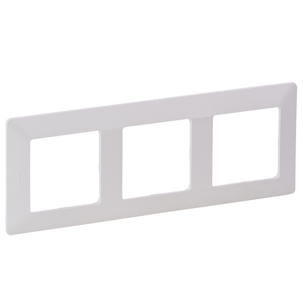 Рамка трехместная Legrand Valena Life белая