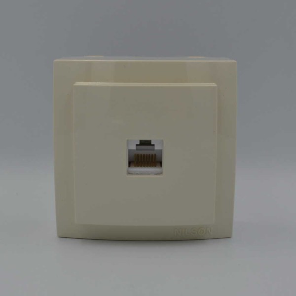Розетка Nilson Themis кремовая компьютерная CAT5e RJ45 ( 26121044 ) - фото №1