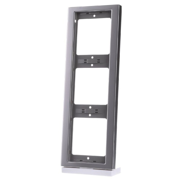 Рамка 3-местная, горизонтальная, нержавеющая сталь Berker K.1 - фото №1