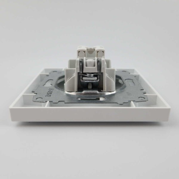 Розетка EL-BI VEGA белый мат компьютерная 1-я CAT6 RJ45 ( 510-016200-247 ) - фото №4