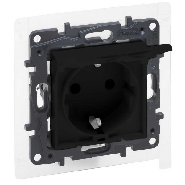 Розетка Legrand Niloe Step 16А 250В с крышкой и заземлением IP44 зажимной механизм черная (863523)
