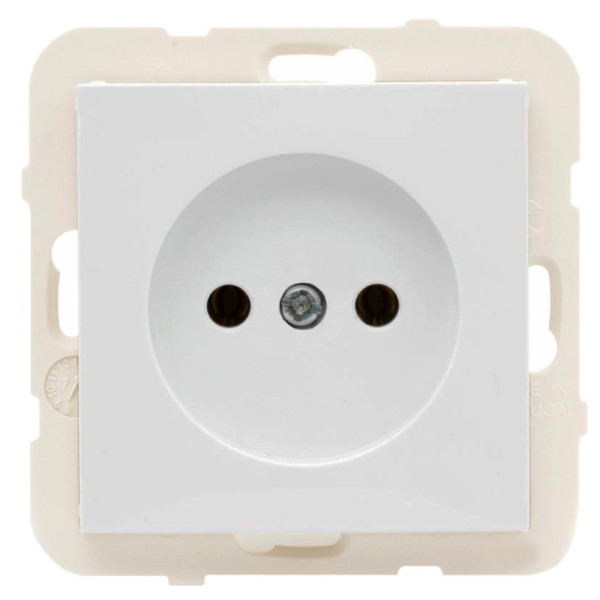 Одинарная розетка без з/к Logus 21121 TGE 16А 250В (лед)