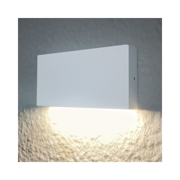 Вуличний світильник Goldlux 315717 Chicago Led 1x5.5W 4000K 450Lm IP44 WH - фото №1