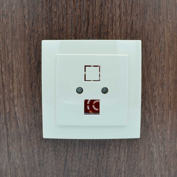 Розетка Nilson Touran кремова комп'ютерна без модуля ( 24121042 ) - фото №4